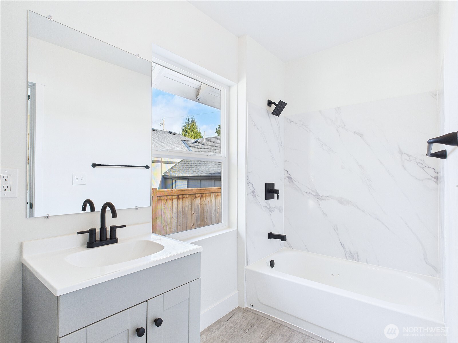 305 Meadow Avenue North Renton, WA 98057 - Photo 12 of 34