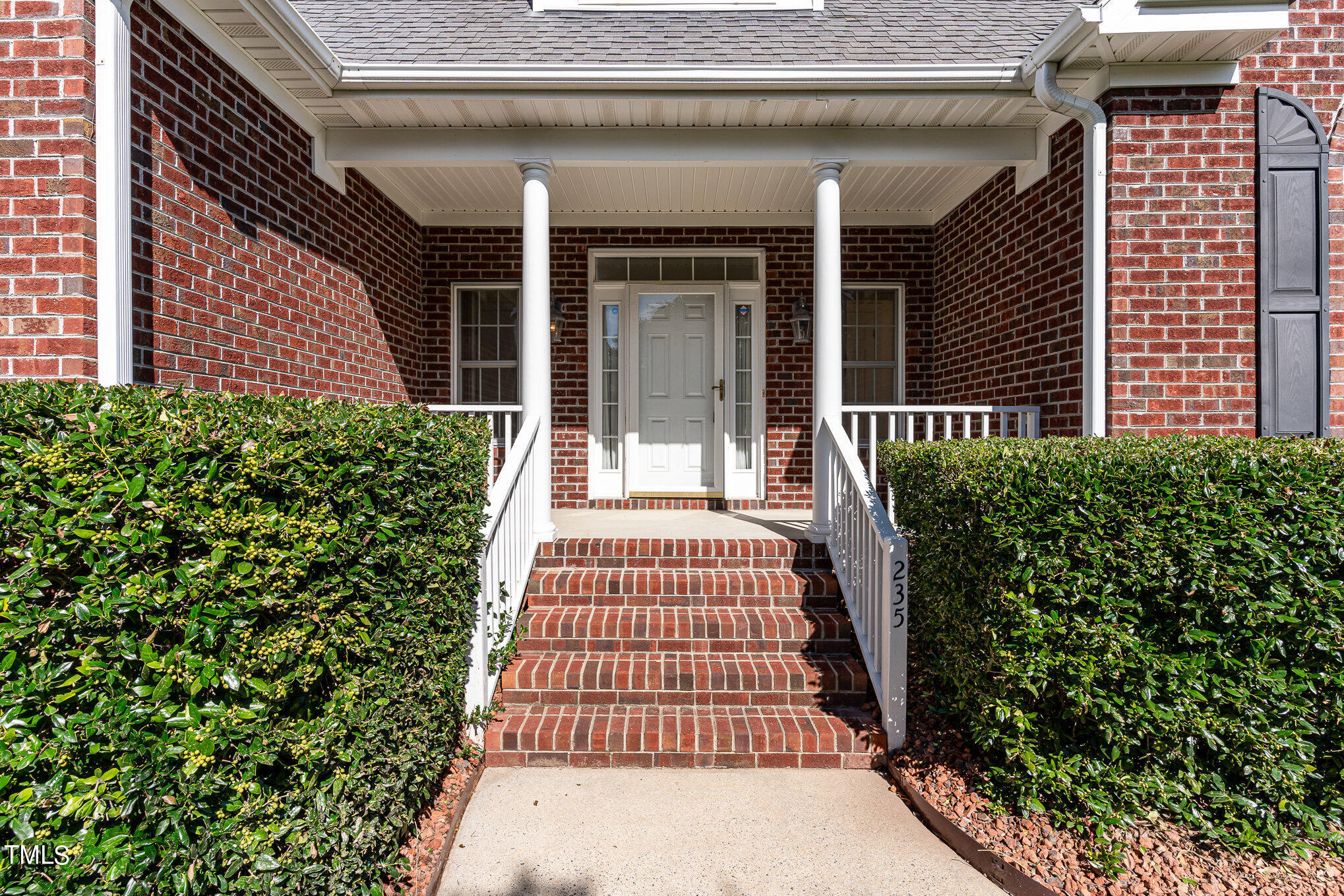 235 Bayhill Drive Smithfield, NC 27577 - Photo 2 of 25 005_dsc00008-edit