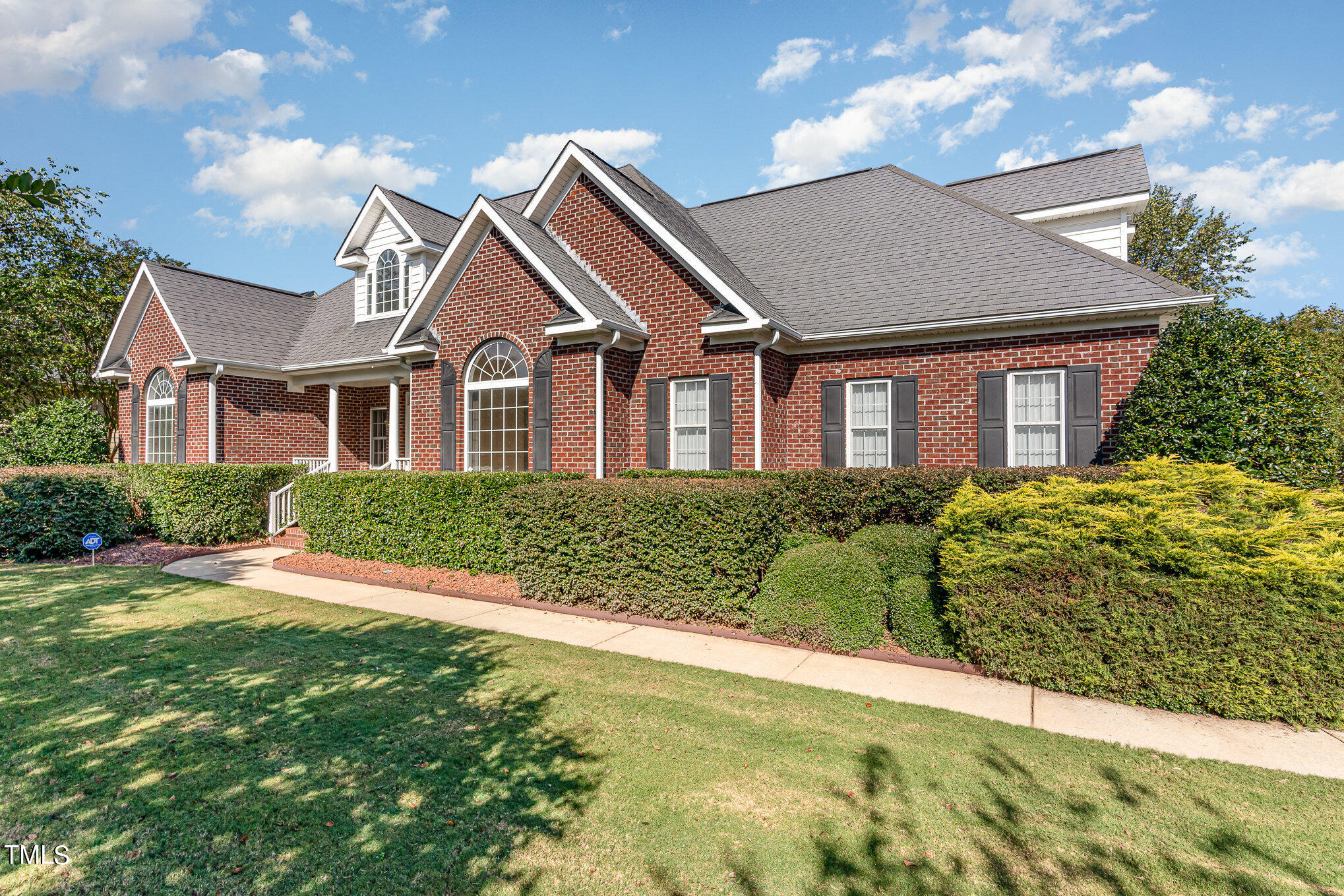 235 Bayhill Drive Smithfield, NC 27577 - Photo 4 of 25 003_dsc00006-edit