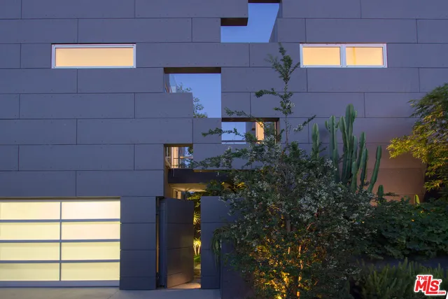 $3,995,000 | 1201 Cabrillo Avenue, Venice, CA 90291