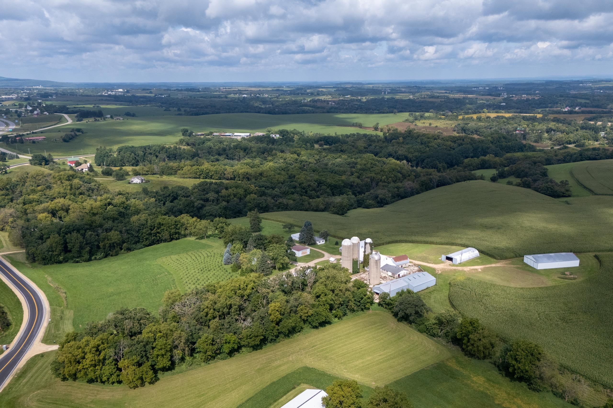 2542 County Rd P Road Verona, WI 53593 - Photo 37 of 89