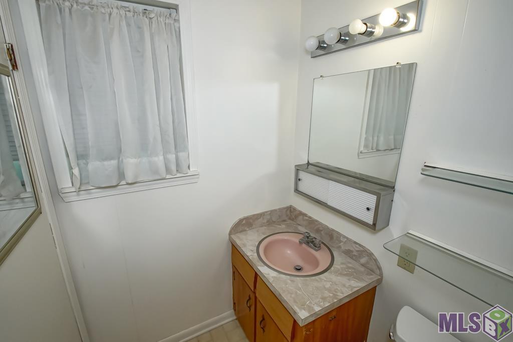 15681 El Ranchitos Avenue Pride, LA 70770 - Photo 15 of 38 Gallery Image 15
