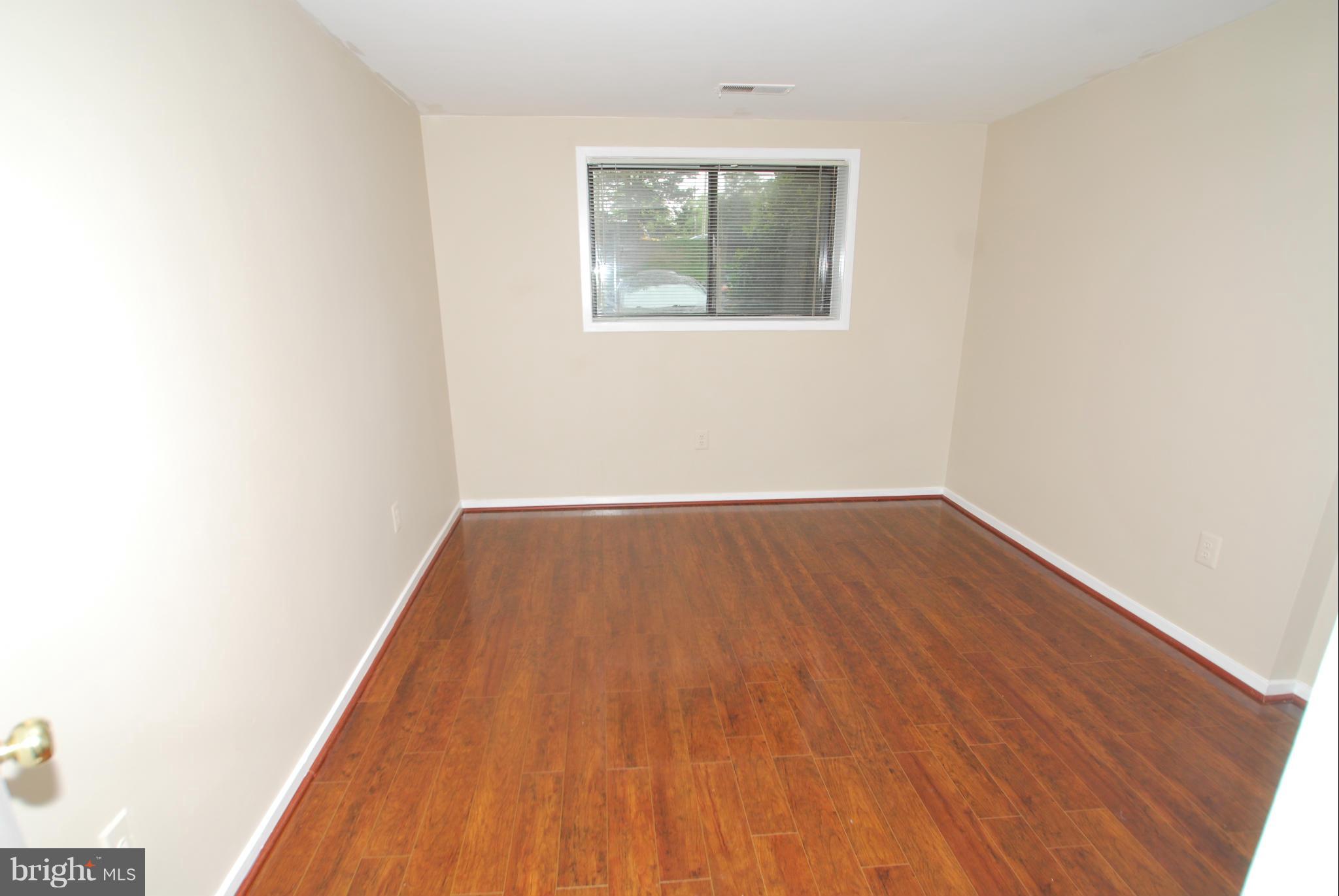 9769 Hellingly Place, Unit 1 Gaithersburg, MD 20886 - Photo 13 of 16 Bedroom (Master)