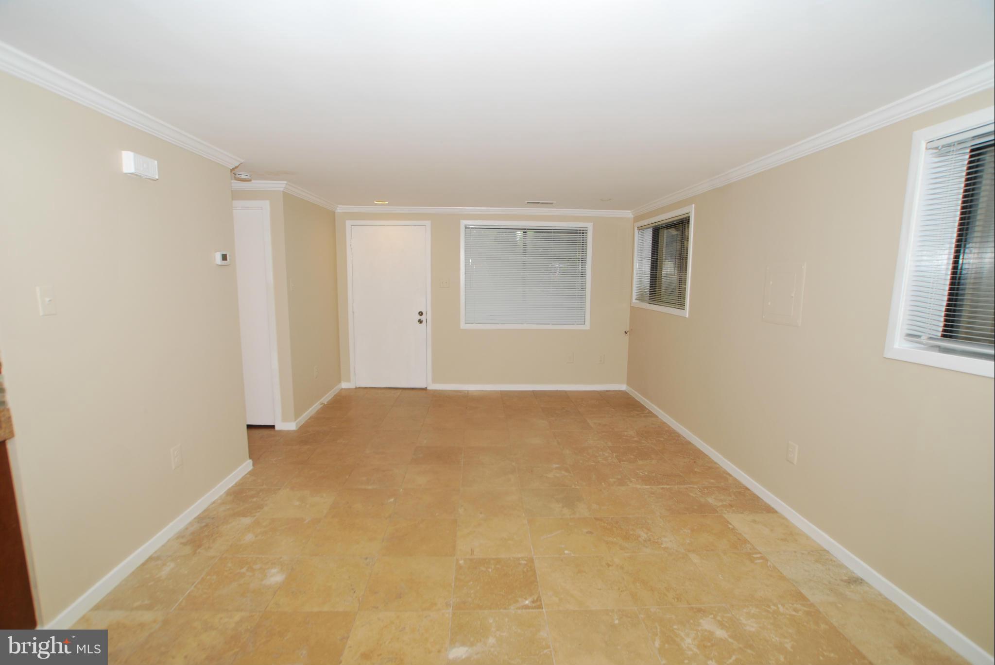 9769 Hellingly Place, Unit 1 Gaithersburg, MD 20886 - Photo 8 of 16 Living Room