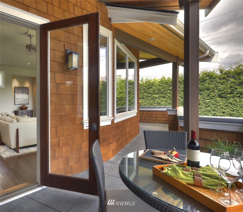 920 Belfair Road Bellevue, WA 98004 - Photo 1 of 25 Gallery Image 1