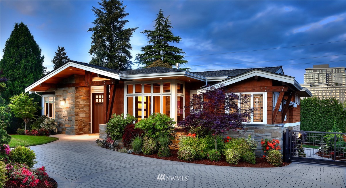 920 Belfair Road Bellevue, WA 98004 - Photo 3 of 25 Gallery Image 3