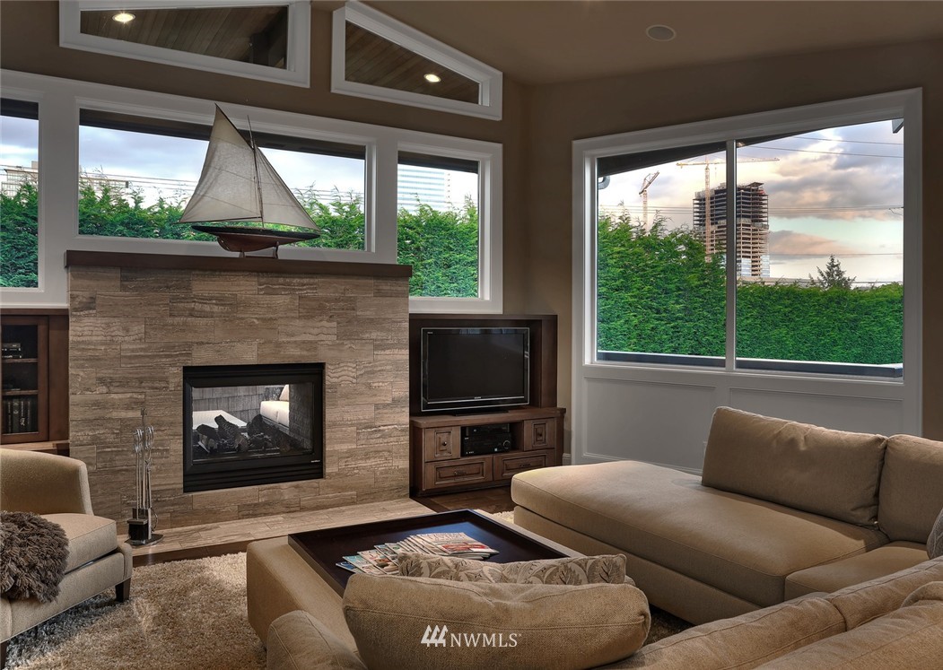 920 Belfair Road Bellevue, WA 98004 - Photo 8 of 25 Gallery Image 8