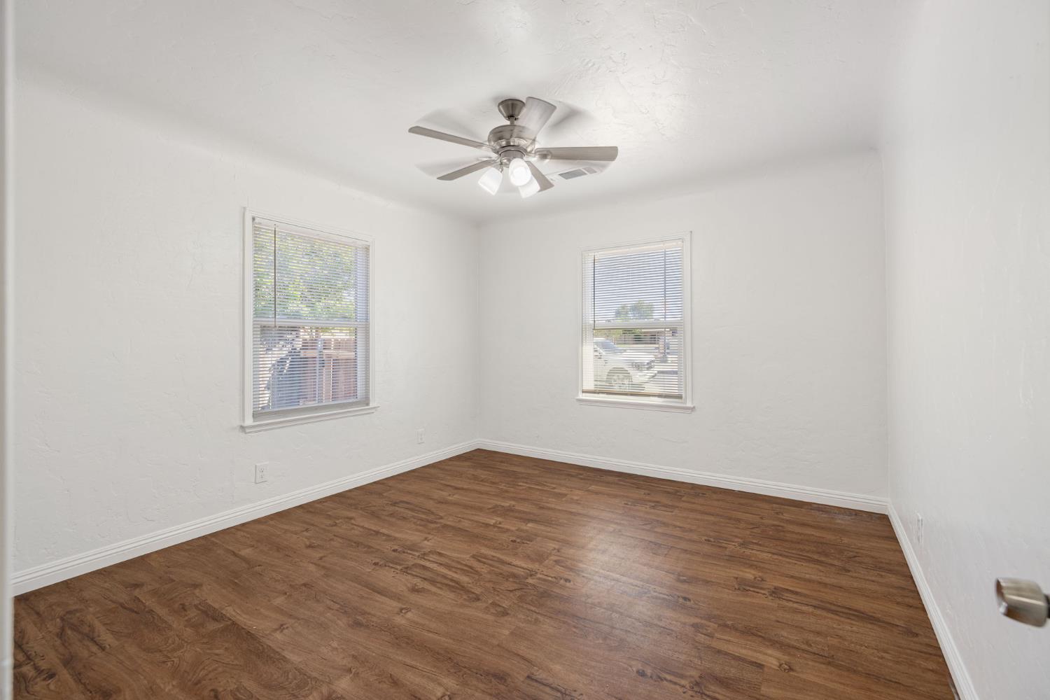 210 East Bush Street Lemoore, CA 93245 - Photo 31 of 42