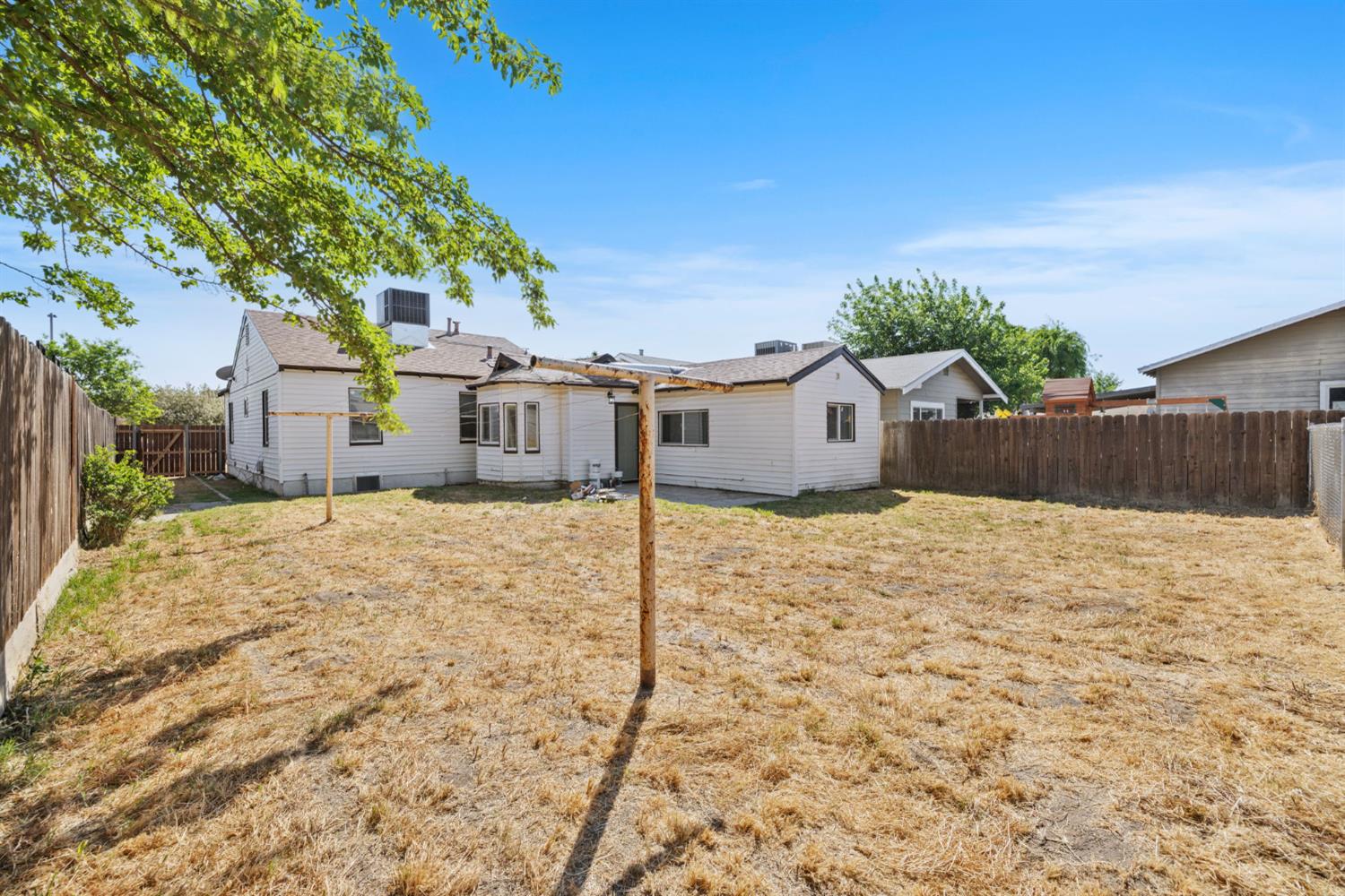 210 East Bush Street Lemoore, CA 93245 - Photo 35 of 42