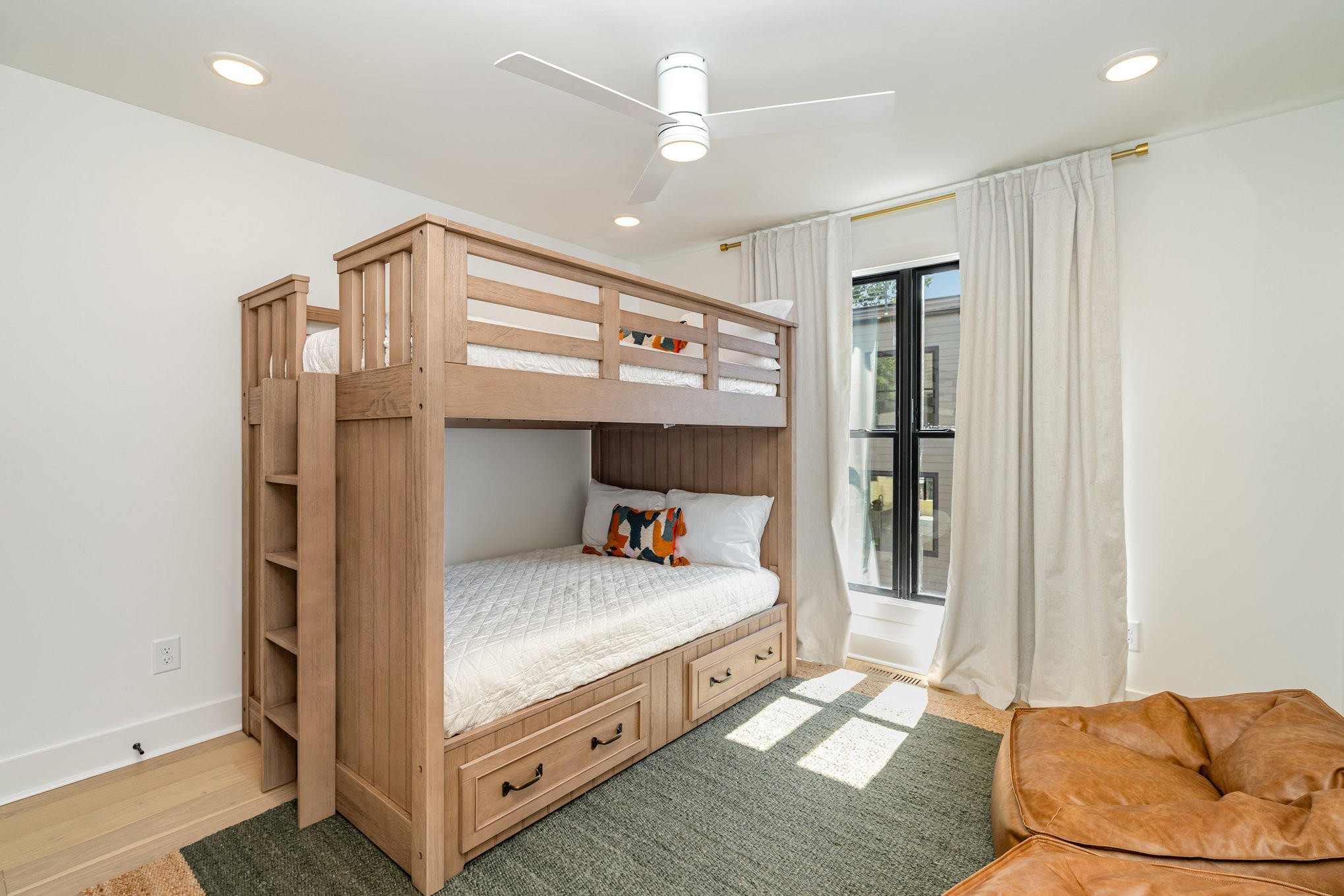 542 D Rosedale Avenue, Unit 7 Nashville, TN 37211 - Photo 17 of 33 a bedroom with a bed and a mirror