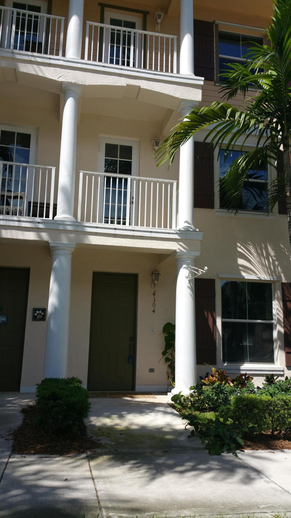 4304 Main Street Jupiter, FL 33458 - Photo 1 of 6 Front