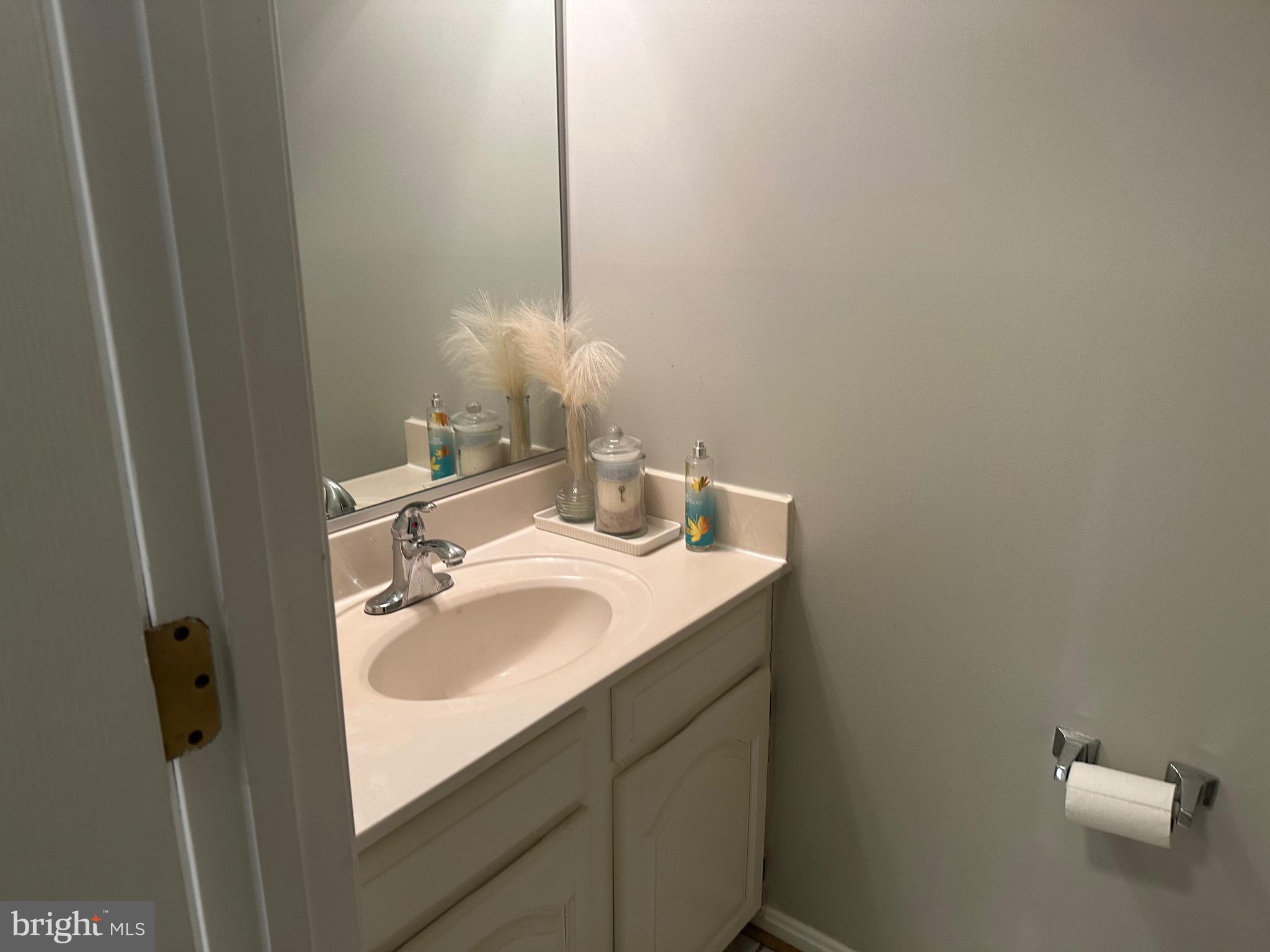 14162 Compton Valley Way Centreville, VA 20121 - Photo 20 of 36