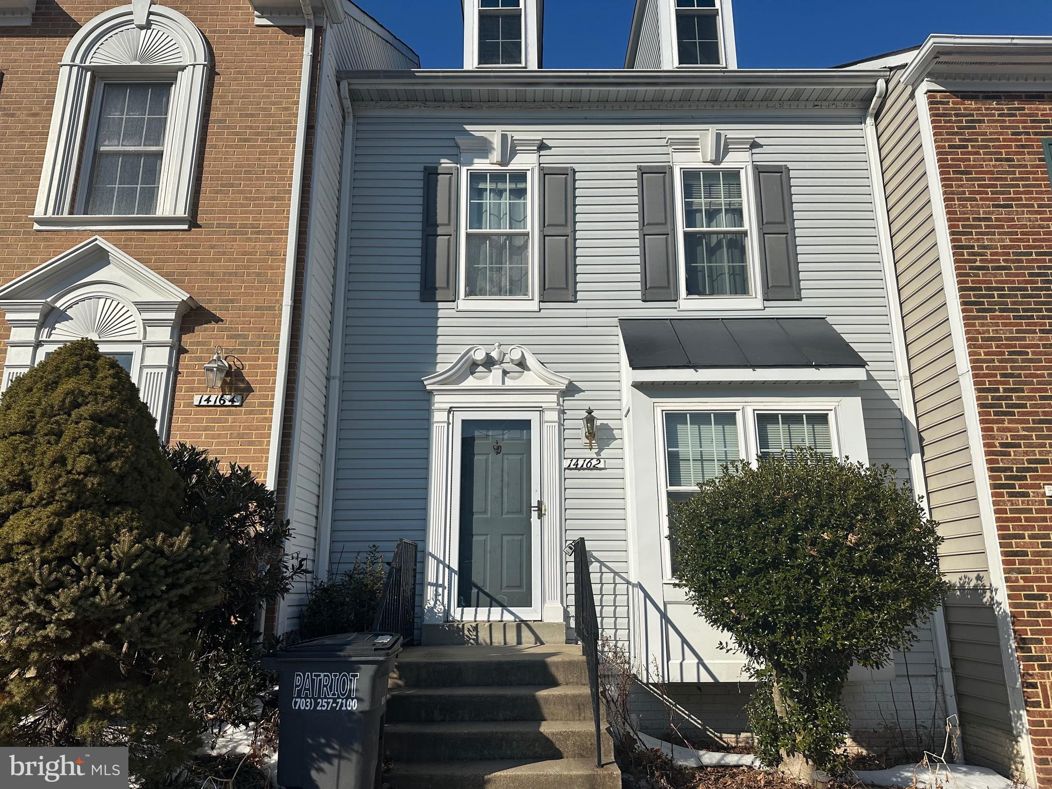 14162 Compton Valley Way Centreville, VA 20121 - Photo 2 of 36