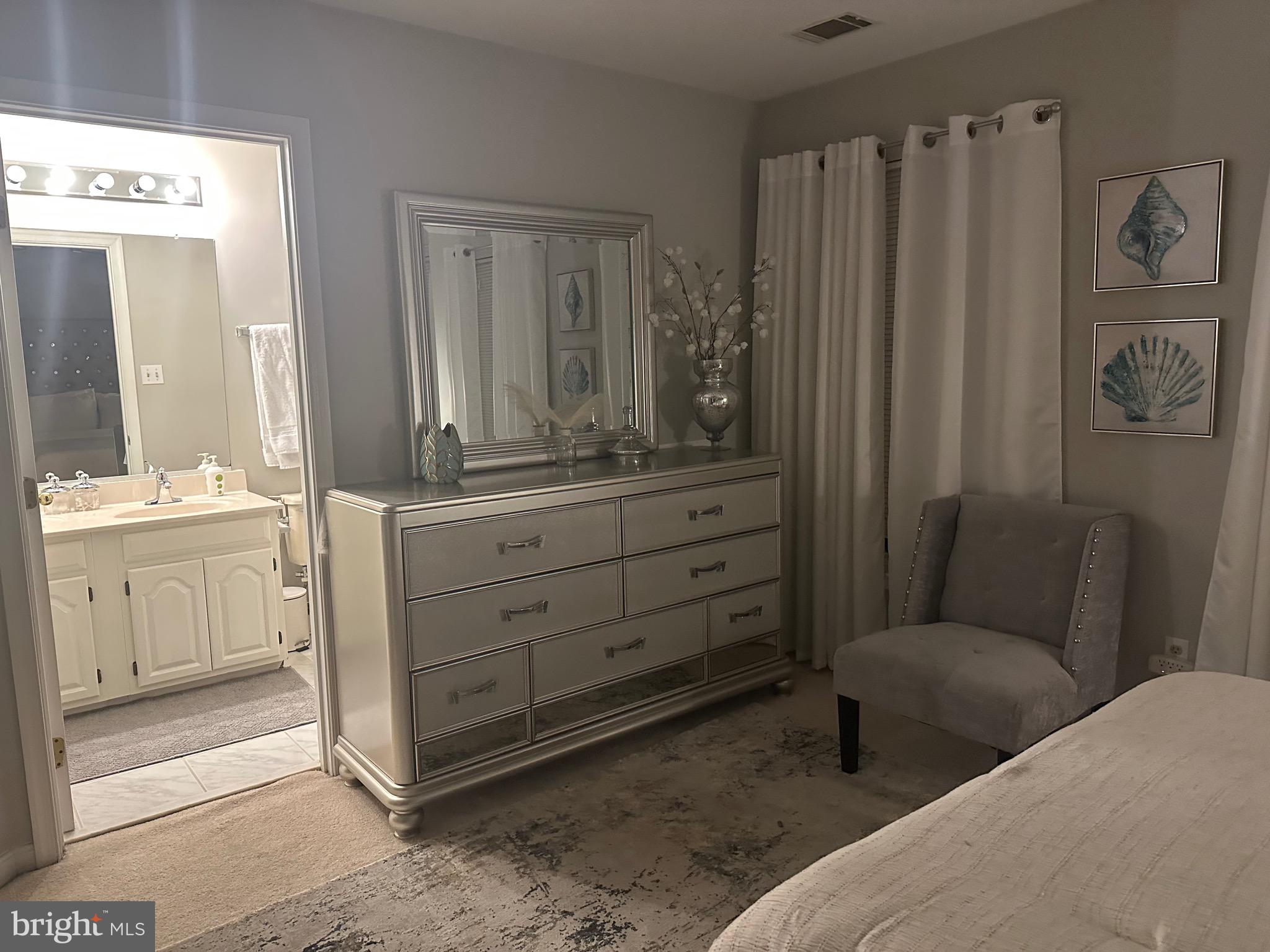 14162 Compton Valley Way Centreville, VA 20121 - Photo 3 of 36