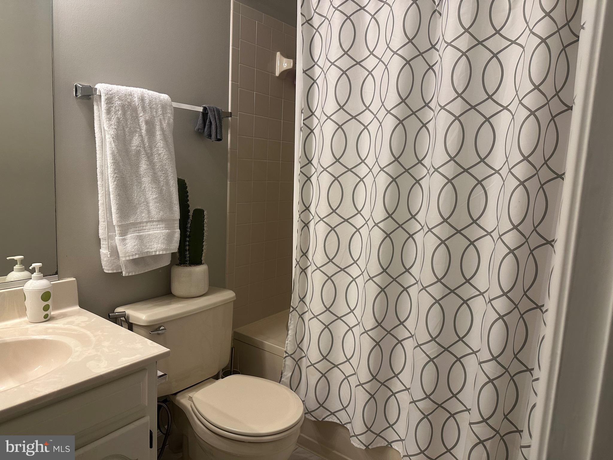 14162 Compton Valley Way Centreville, VA 20121 - Photo 8 of 36