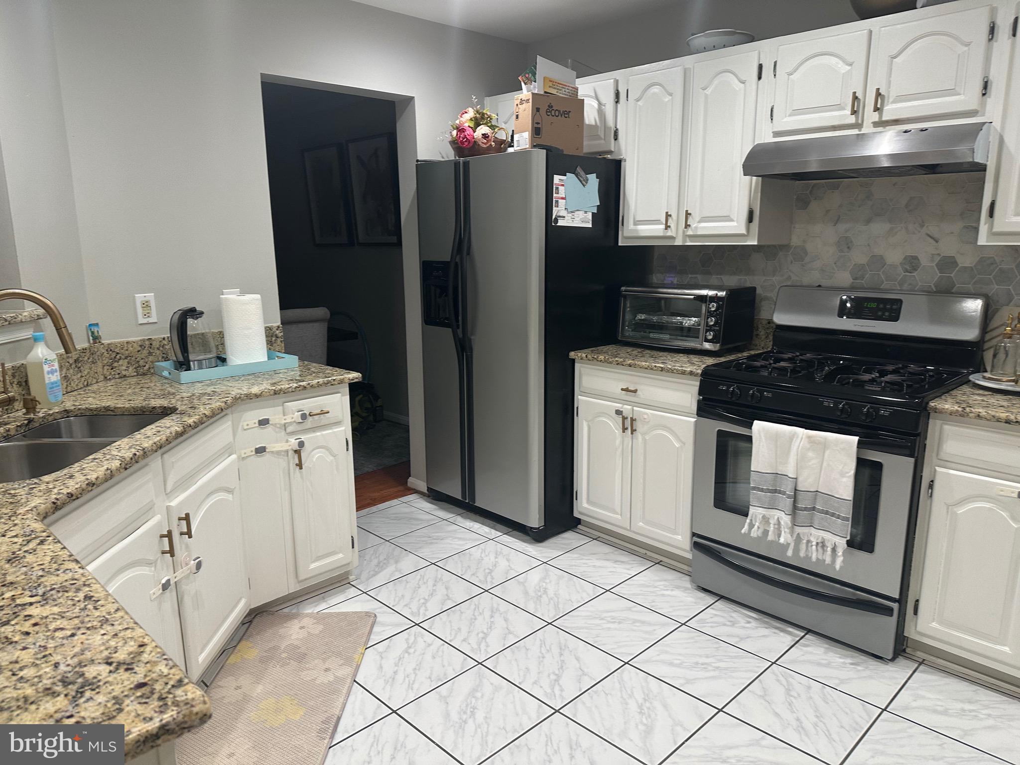 14162 Compton Valley Way Centreville, VA 20121 - Photo 10 of 36