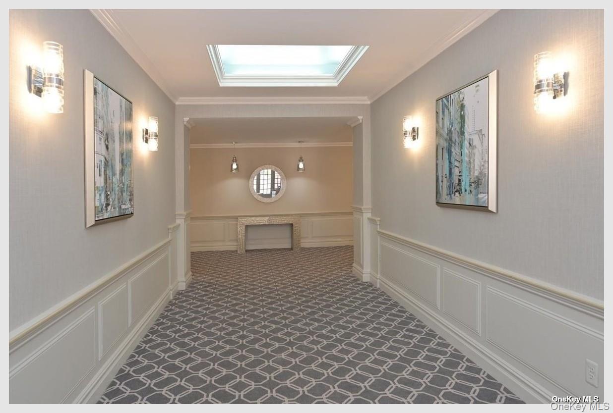 180 South Middle Neck Road, Unit 3K Great Neck, NY 11021 - Photo 2 of 5 Hallway