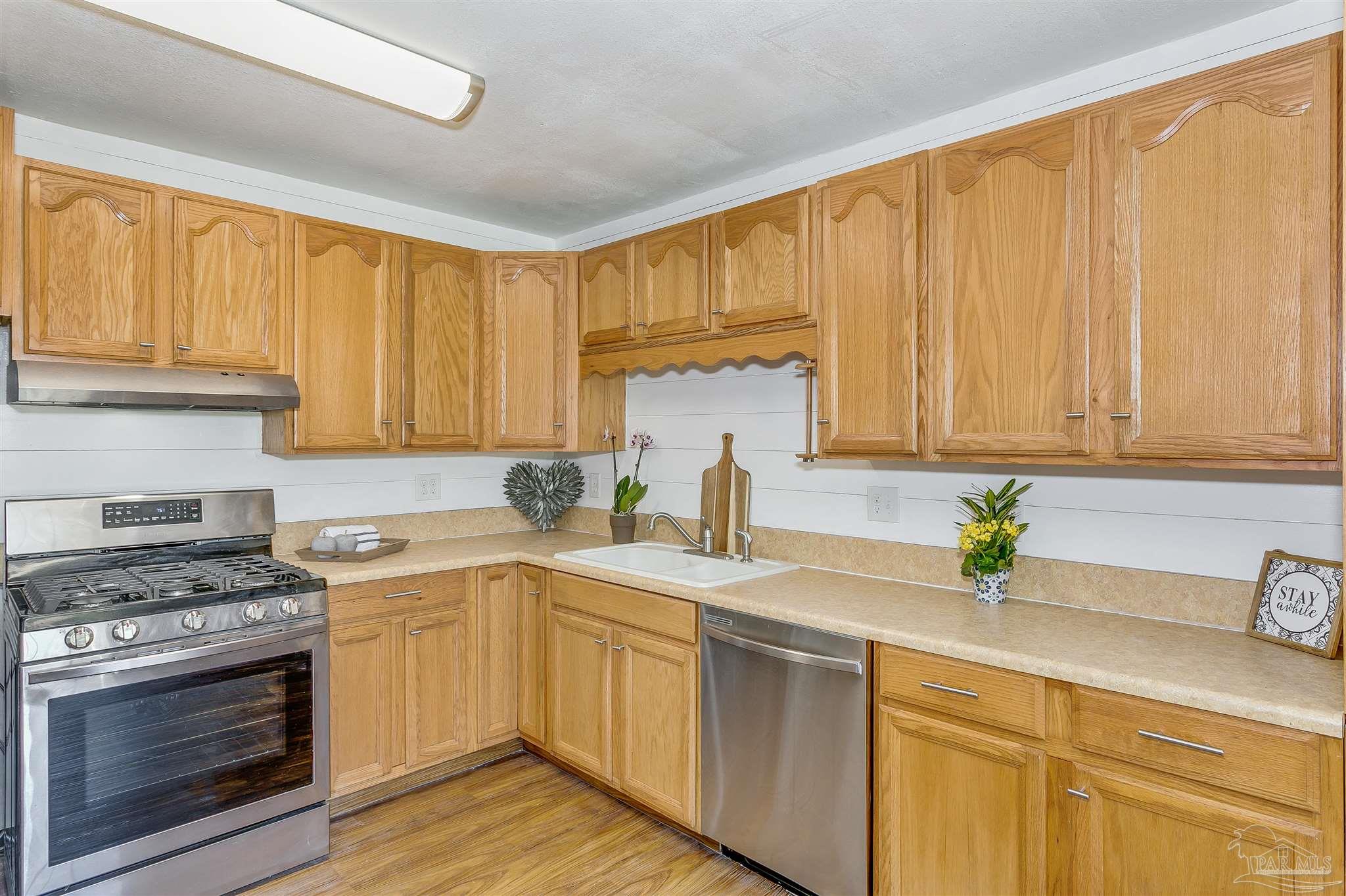 7945 Holgate Road Pensacola, FL 32514 - Photo 8 of 30 Gallery Image 8