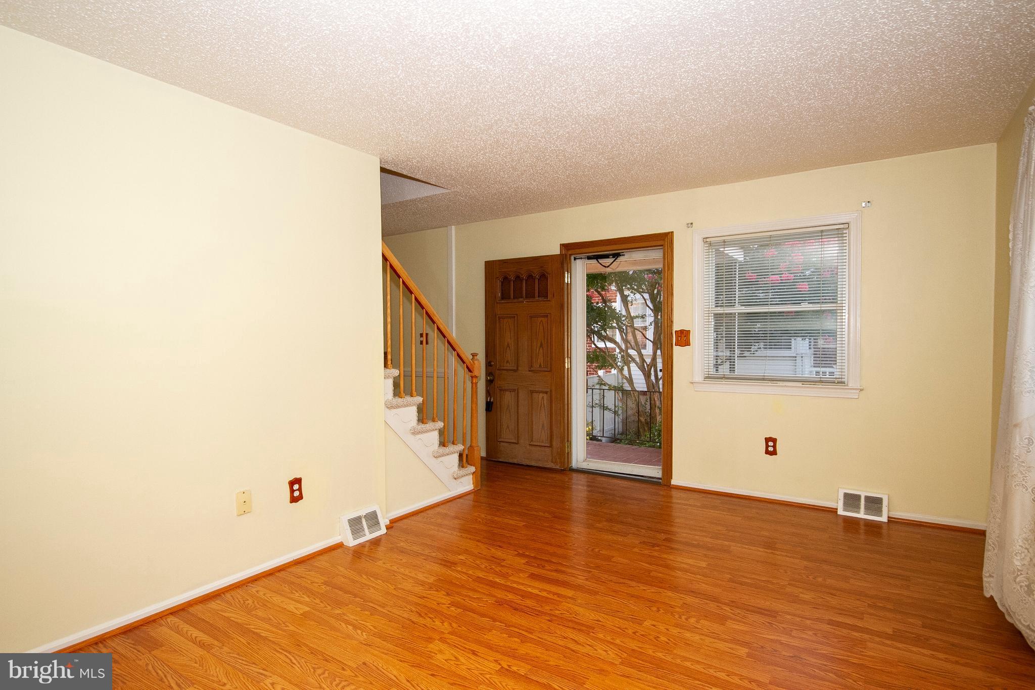 8112 Gray Haven Road Baltimore, MD 21222 - Photo 4 of 24 Family Room