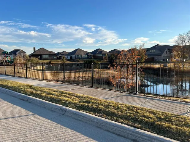 $1,995 | 913 Beverly Drive, Cleburne, TX 76033