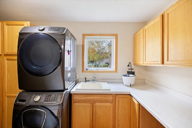 $500,000 | 636 Ridgewood Lane, Delano, MN 55328