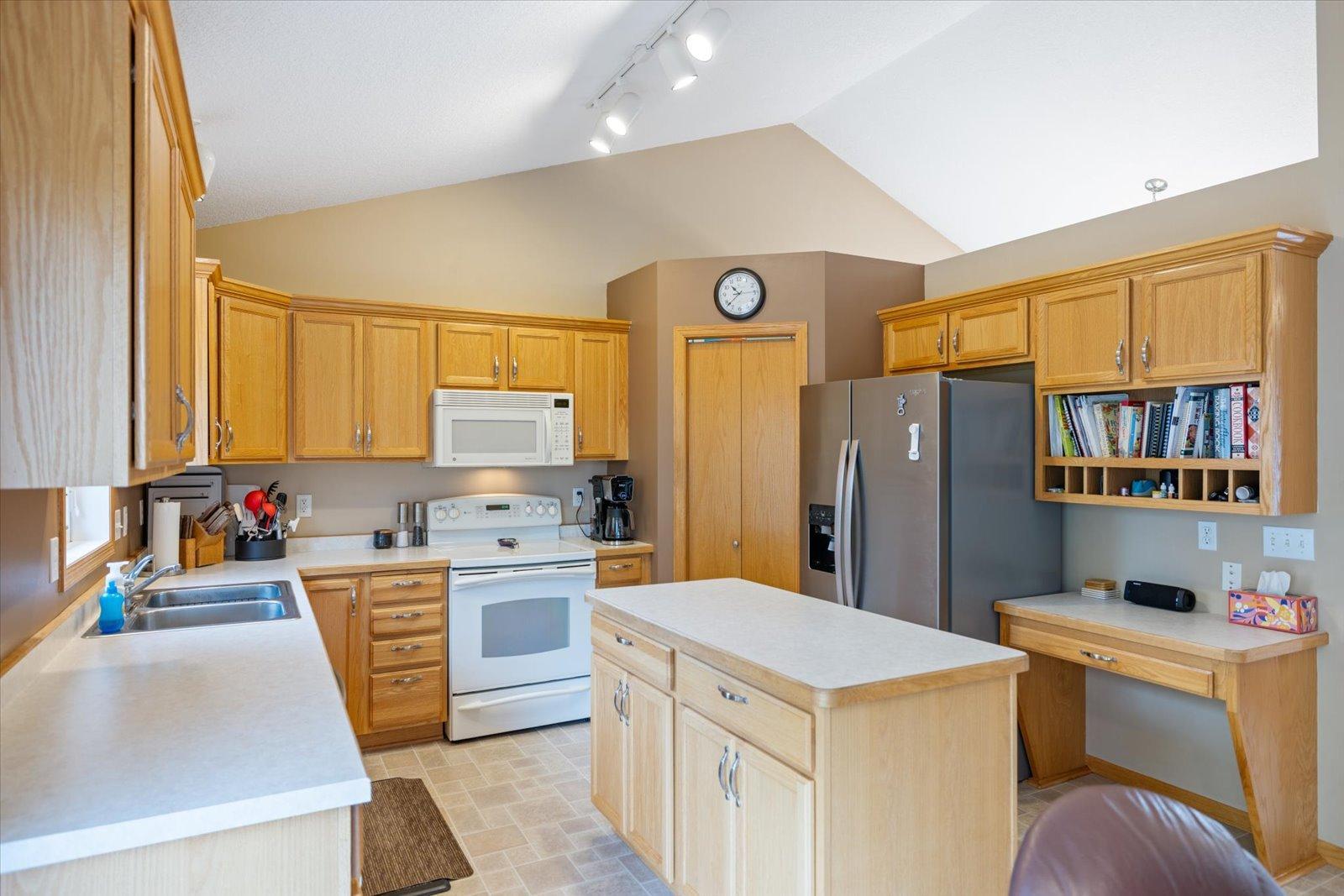 636 Ridgewood Lane Delano, MN 55328 - Photo 10 of 44