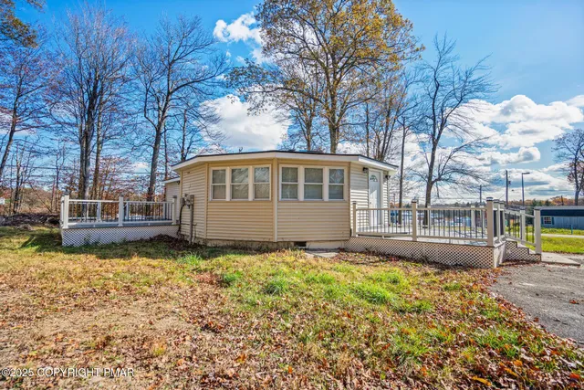 $1,800 | 202 Palomino Place, Tobyhanna, PA 18466