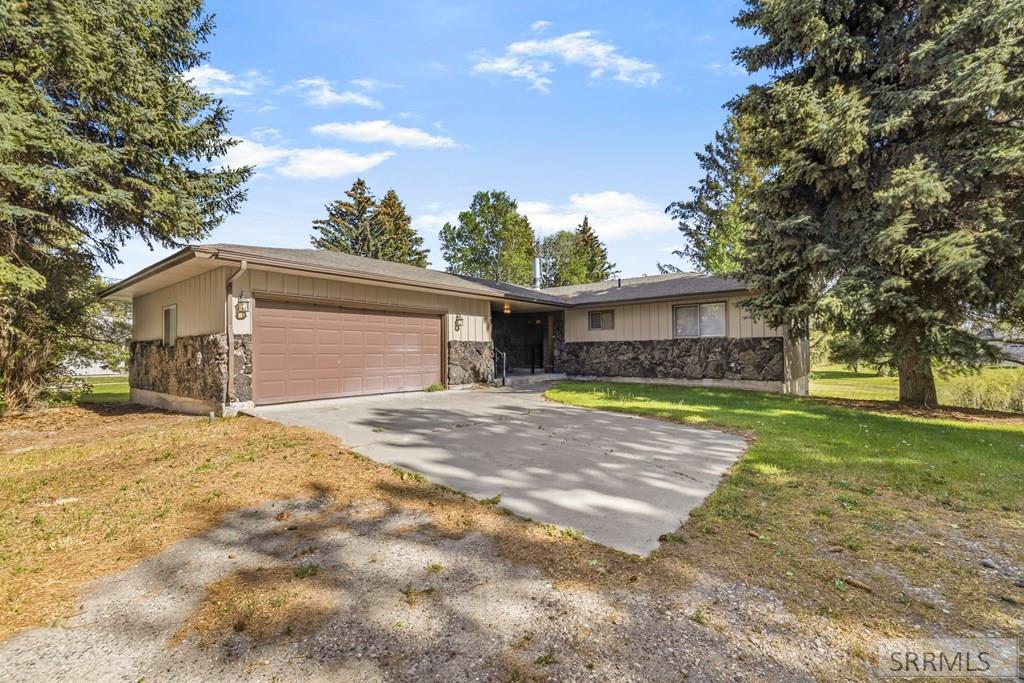 643 West 100 Road South Blackfoot, ID 83221 - Photo 3 of 39
