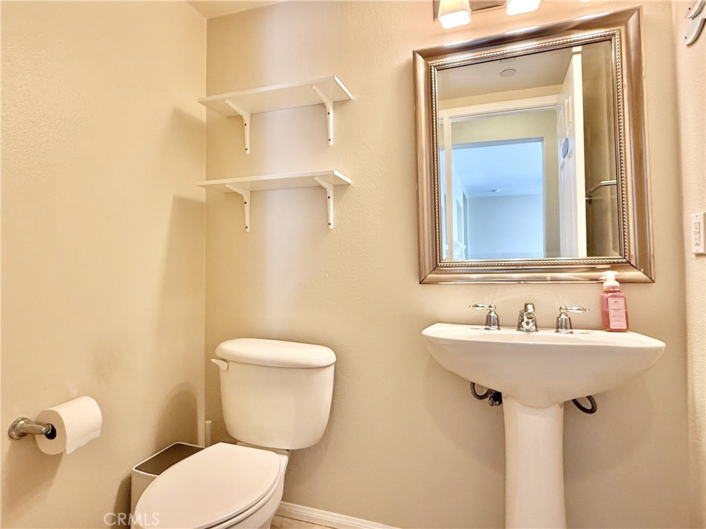 5 Quartz Lane Ladera Ranch, CA 92694 - Photo 28 of 55 Second floor powder room