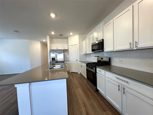 $1,995 | 295 Alamito Avenue, Kyle, TX 78640