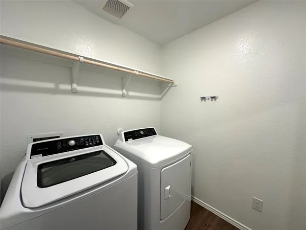 $1,995 | 295 Alamito Avenue, Kyle, TX 78640