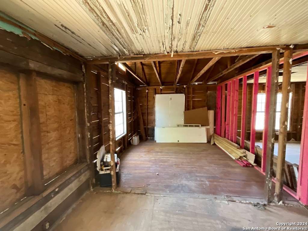 1443 Saenz San Antonio, TX 78214 - Photo 5 of 6