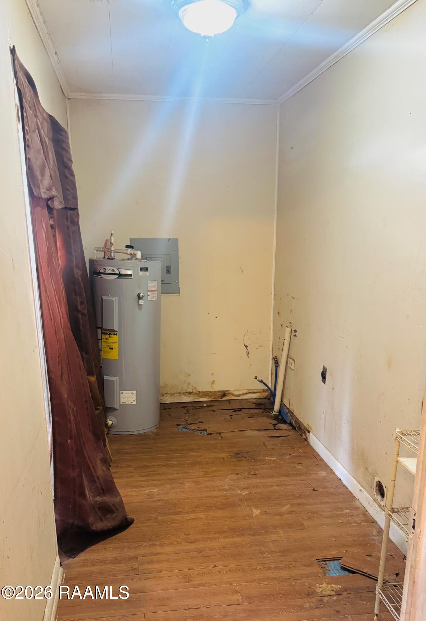 860 Landry Street Breaux Bridge, LA 70517 - Photo 3 of 11 Utility Room