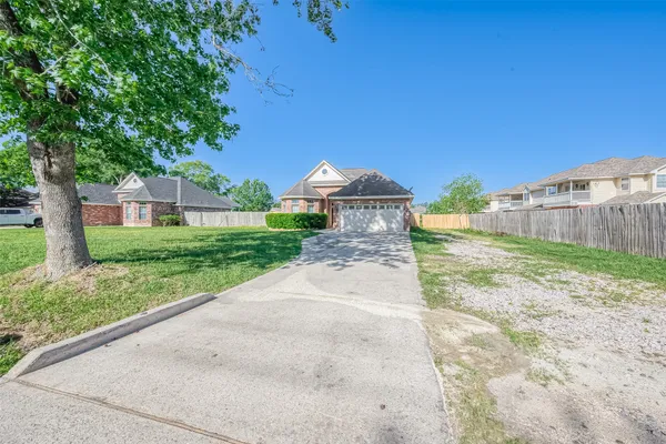 $2,495 | 1189 Lovett Street, Tomball, TX 77375