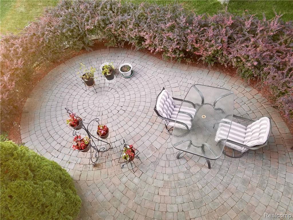 411 Mystic Valley Rochester Hills, MI 48307 - Photo 28 of 30