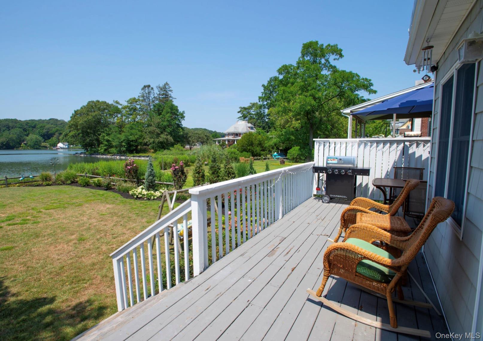 35 Prospect Road Centerport, NY 11721 - Photo 7 of 23