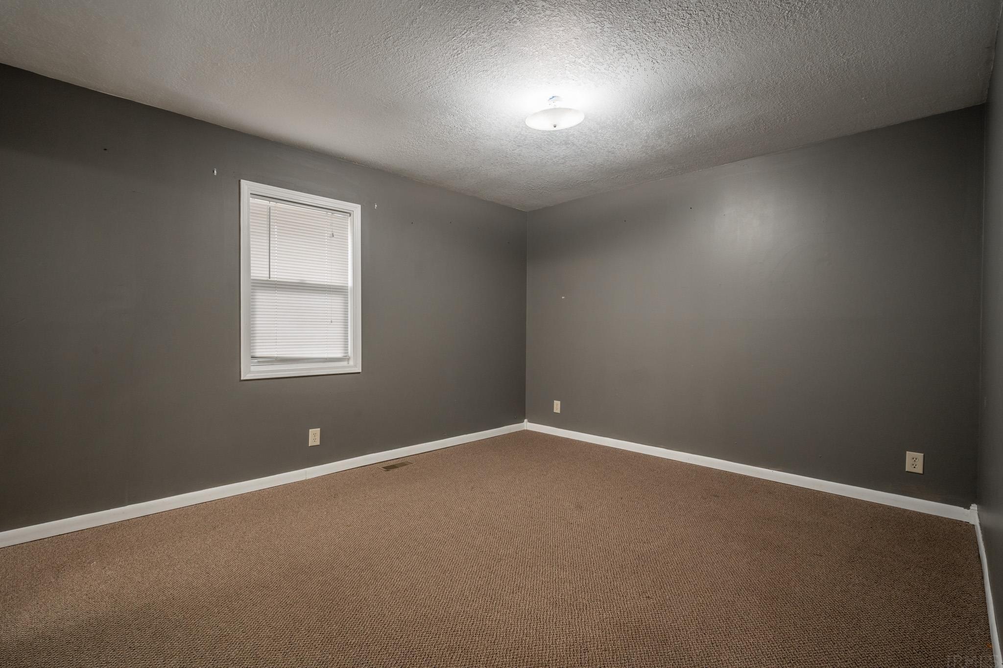 200 South Peerless Road Evansville, IN 47712 - Photo 9 of 22 Gallery Image 9
