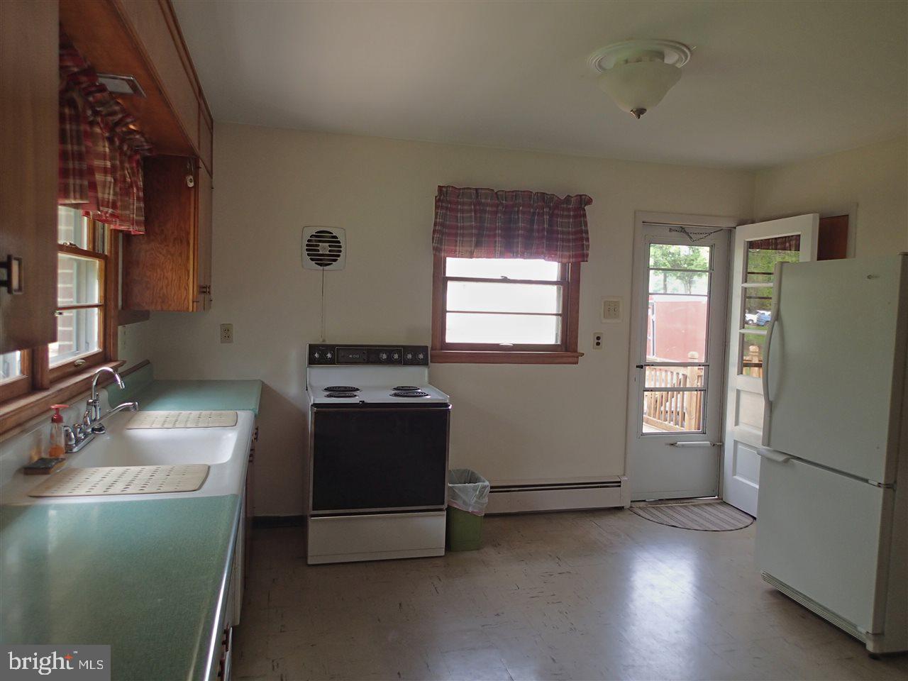 2487 Foxianna Road Middletown, PA 17057 - Photo 8 of 21 Gallery Image 8