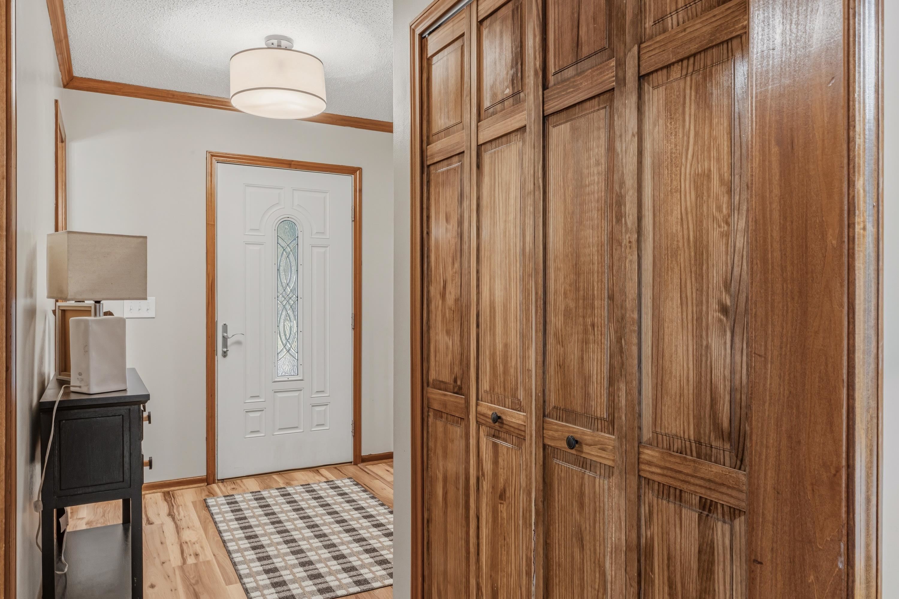 9015 Spring View Drive Fort Wayne, IN 46804 - Photo 3 of 28
