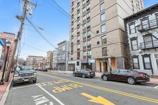 $3,100 | 125 43rd Street, Unit 504, Union City, NJ 07087