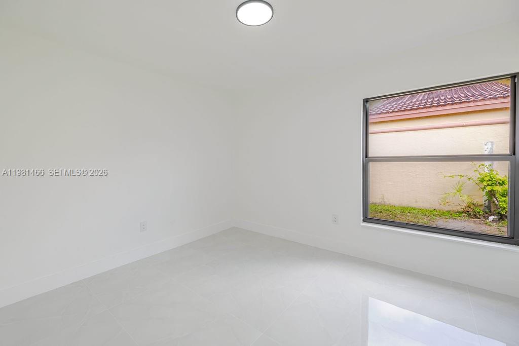 8940 Southwest 4th Terrace Miami, FL 33174 - Photo 11 of 31