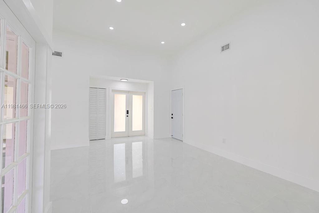 8940 Southwest 4th Terrace Miami, FL 33174 - Photo 6 of 31