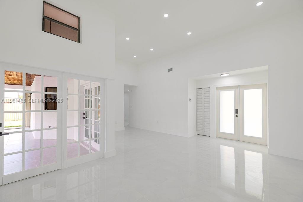 8940 Southwest 4th Terrace Miami, FL 33174 - Photo 7 of 31