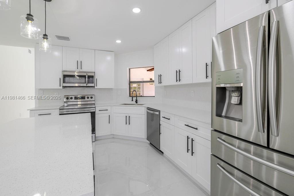 8940 Southwest 4th Terrace Miami, FL 33174 - Photo 10 of 31