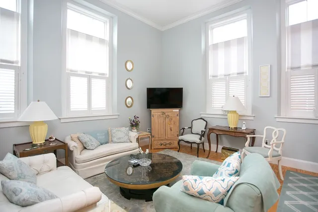 $3,800 | 32 Carey Street, Unit 2C, Newport, RI 02840