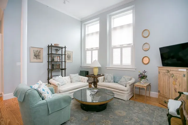 $3,800 | 32 Carey Street, Unit 2C, Newport, RI 02840