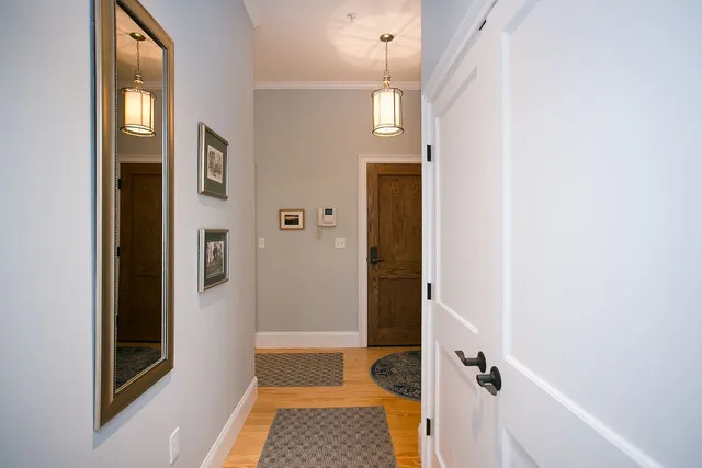 $3,800 | 32 Carey Street, Unit 2C, Newport, RI 02840