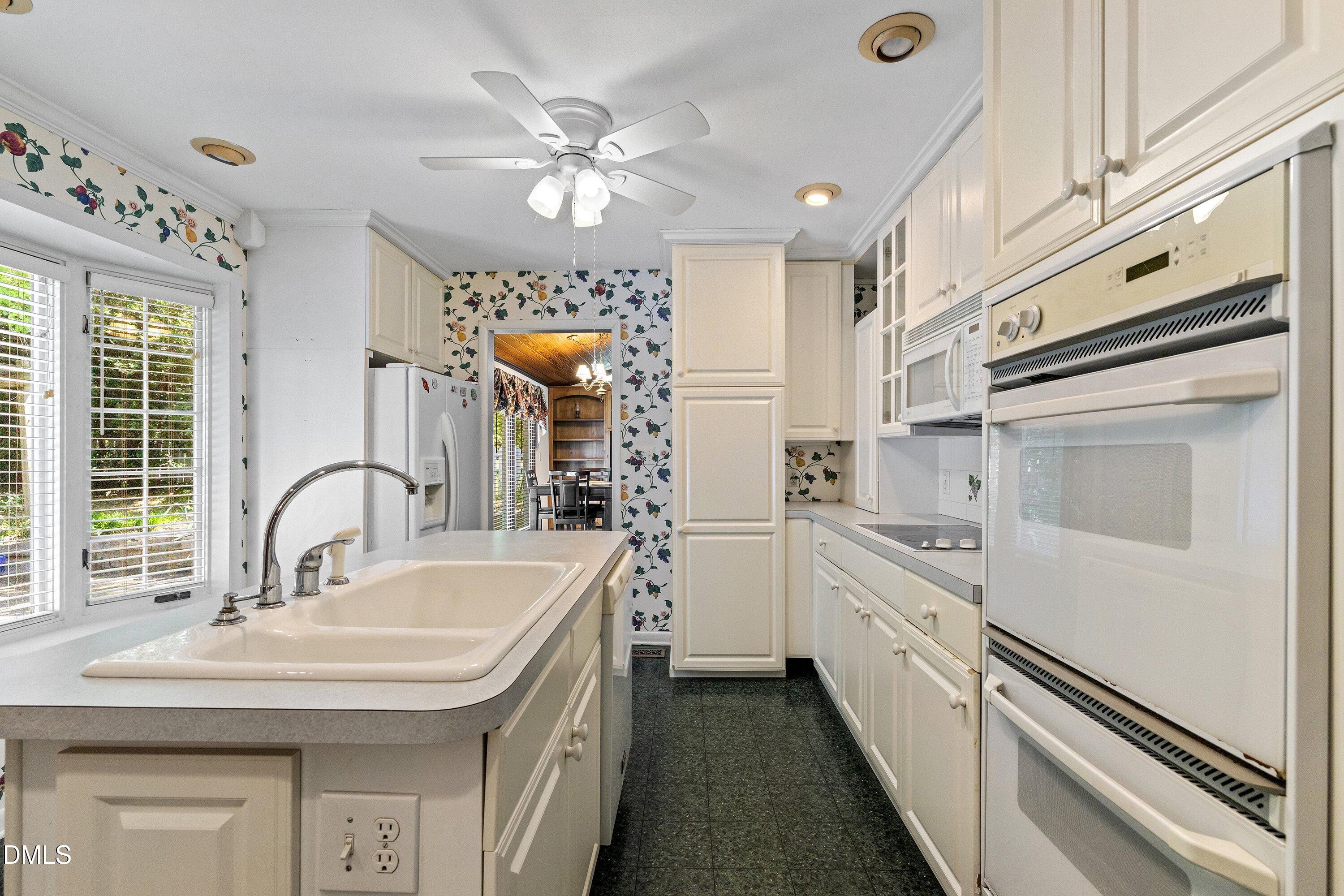 3211 Plantation Road Raleigh, NC 27609 - Photo 24 of 54 24-3211 Plantation Rd _3540