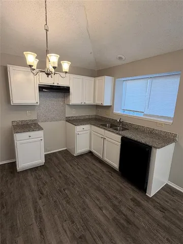 $2,150 | 201 Valley Spring Drive, Arlington, TX 76018