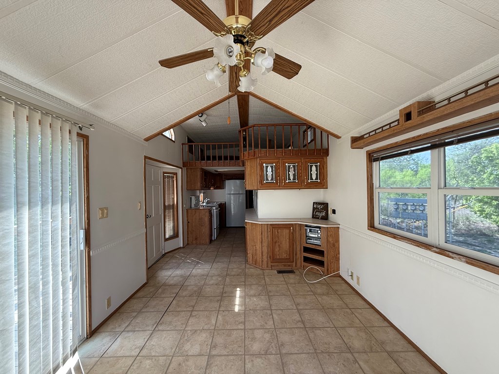 2915 Riverside Drive Kerrville, TX 78028 - Photo 8 of 47